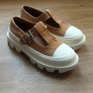 Jeffrey Campbell Platform Mary Jane's Size 8.5 NWOT